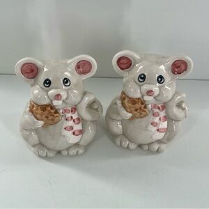 Vintage Interpur Mouse with Scarf Parmesan Cheese Shaker
